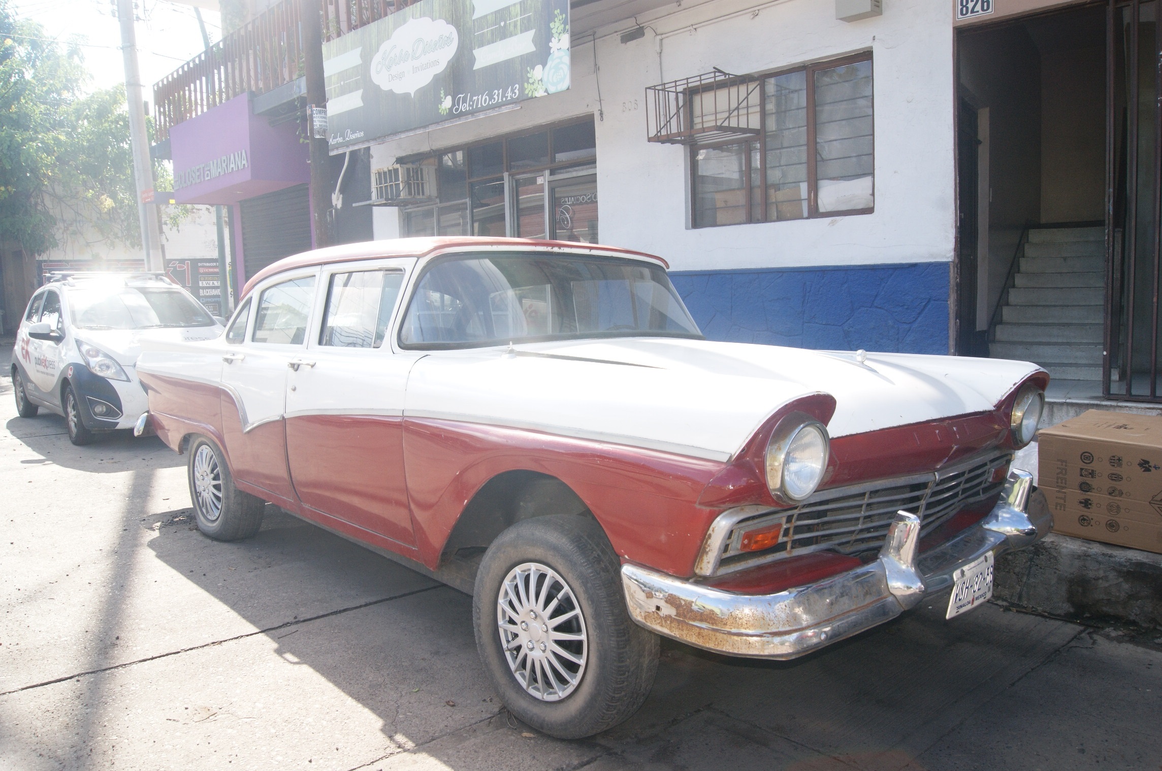 Ford FAIRLANE 500 1957